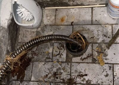 Gyökérbenövés a csőhálózatba. Duguláselhárítás Budapest